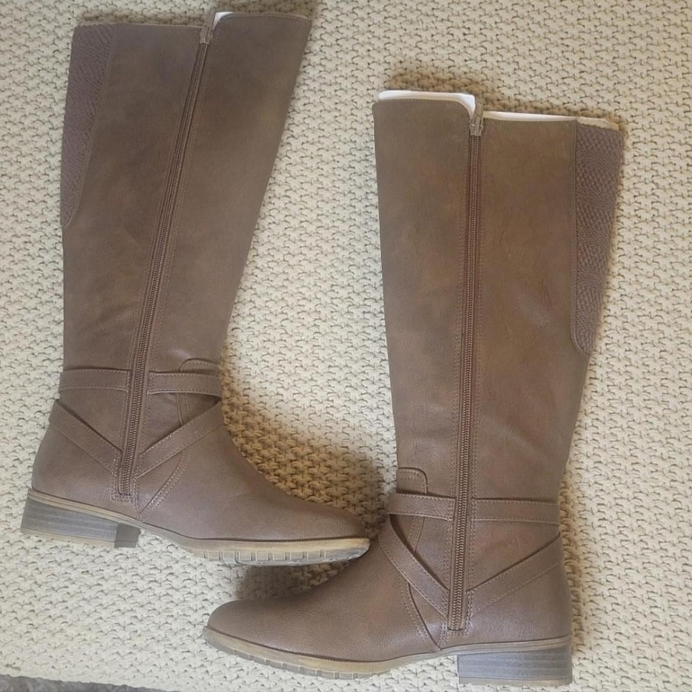 Brown Knee-High Women's Boots